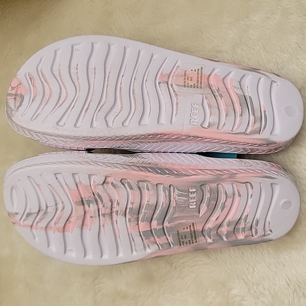 🩴NWT REEF Women's Water Xslide Sandals. White, Pink, Gray Colors. Size 9. - Picture 3 of 12